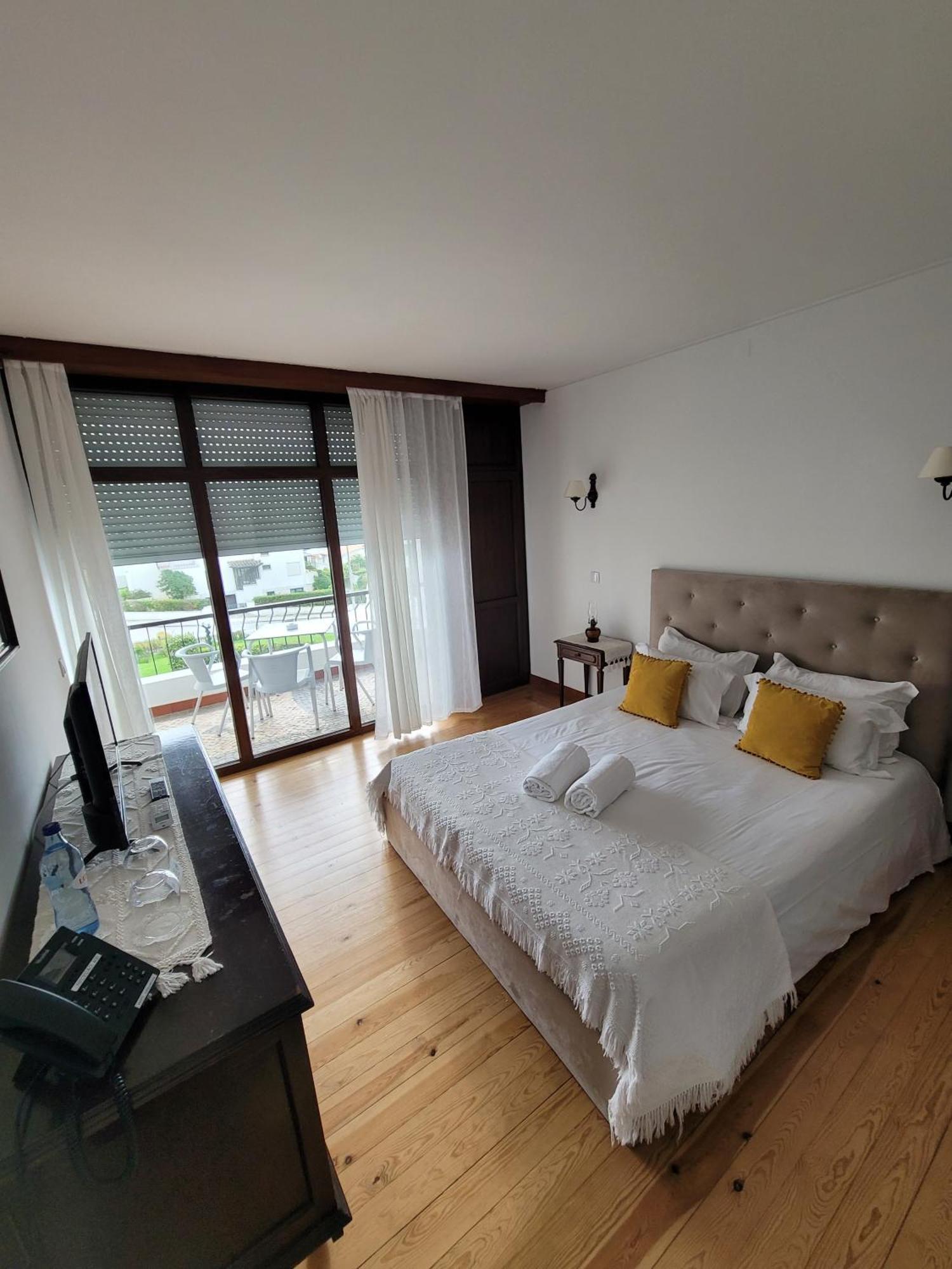 Boutique Inn & Restaurant - Casa Dos Suecos 菲盖拉-达福什 外观 照片